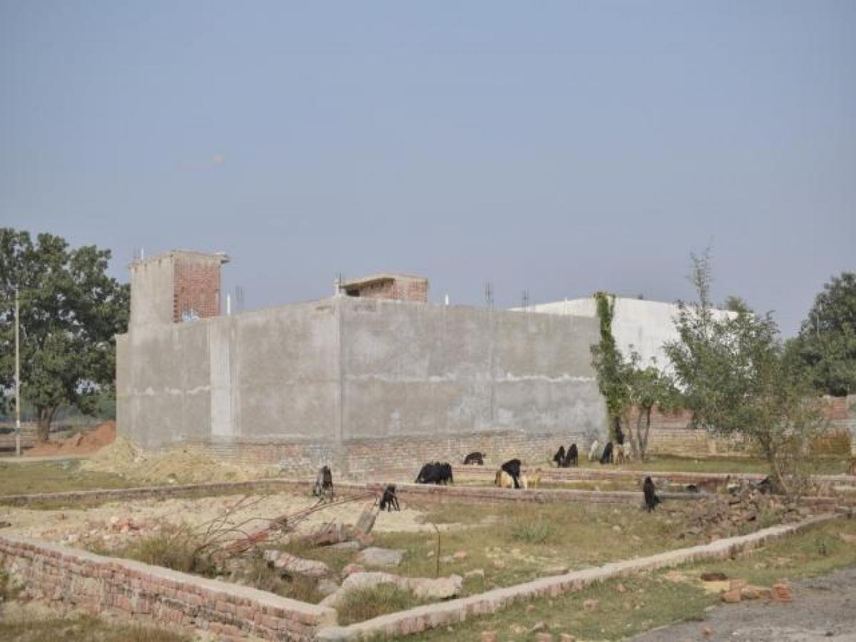  Land in Lucknow, India No. 30054