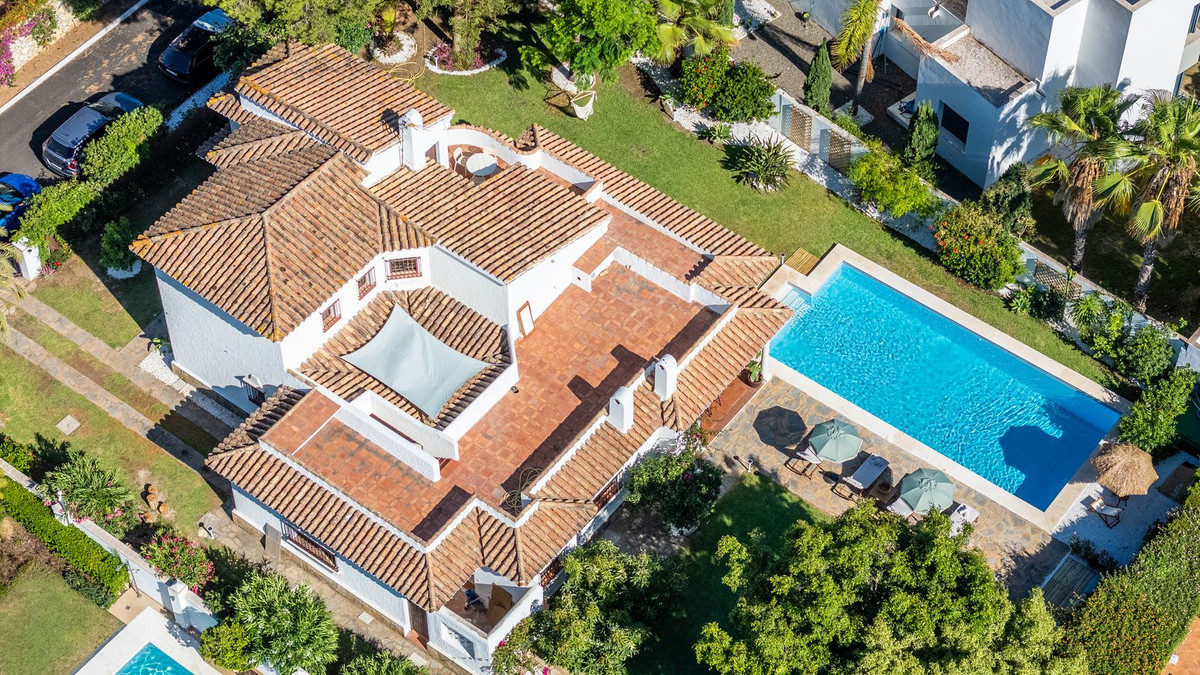 4 bedrooms Villa in Malaga, Spain No. 267887