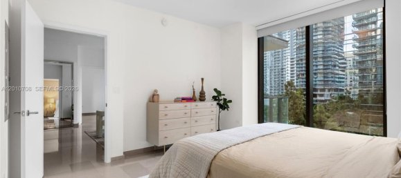 2 chambres propriété commerciale à louer à Miami, Miami-Dade, Florida, USA № 614893 12