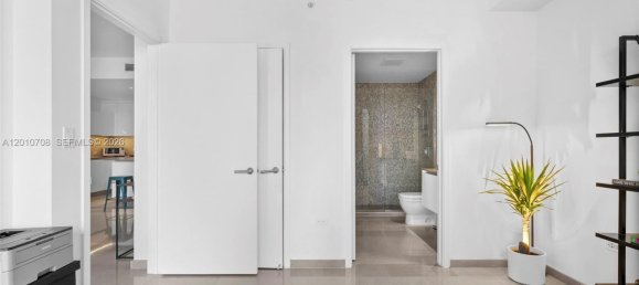 2 chambres propriété commerciale à louer à Miami, Miami-Dade, Florida, USA № 614893 25