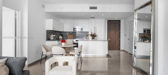 2 chambres propriété commerciale à louer à Miami, Miami-Dade, Florida, USA № 614893 9