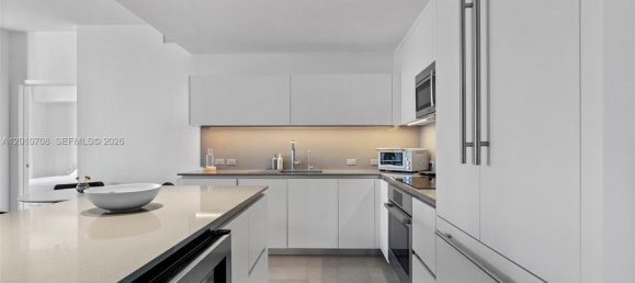 2 chambres propriété commerciale à louer à Miami, Miami-Dade, Florida, USA № 614893 7