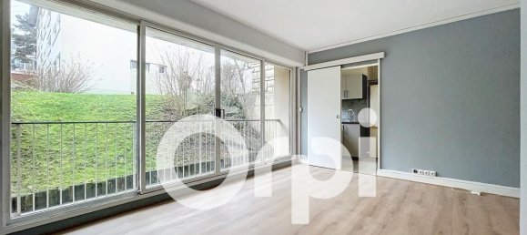 Studio in Antony, France No. 164614 7