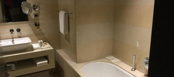 Studio in Dubai Healthcare City, UAE No. 97578 9