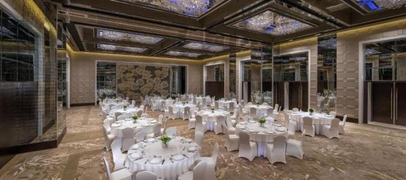 Studio in Dubai Healthcare City, UAE No. 97578 8