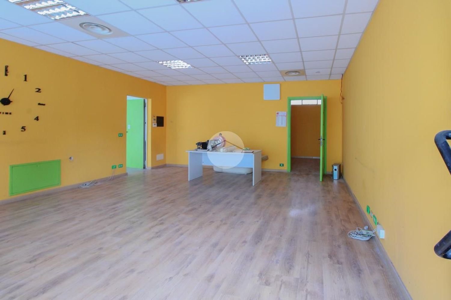 135m² Office in Vaprio d'Adda, Italy No. 275910