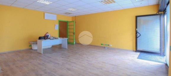 135m² Office in Vaprio d'Adda, Italy No. 275910 3