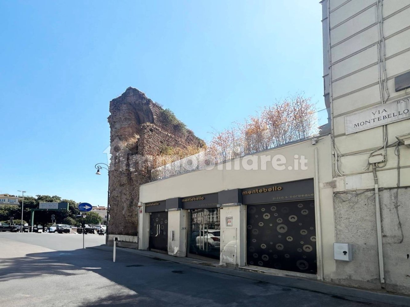 1 room Commercial property in Rome, Italy No. 89480