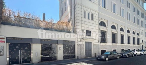 1 room Commercial property in Rome, Italy No. 89480 30