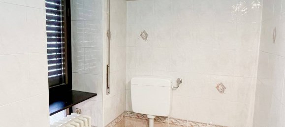 Офис с 4 комнатами в Варесе, Италия № 138165 21