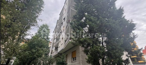 2 bedrooms Apartment in Milan, Italy No. 362153 17