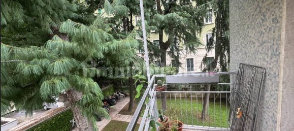 2 bedrooms Apartment in Milan, Italy No. 362153 4