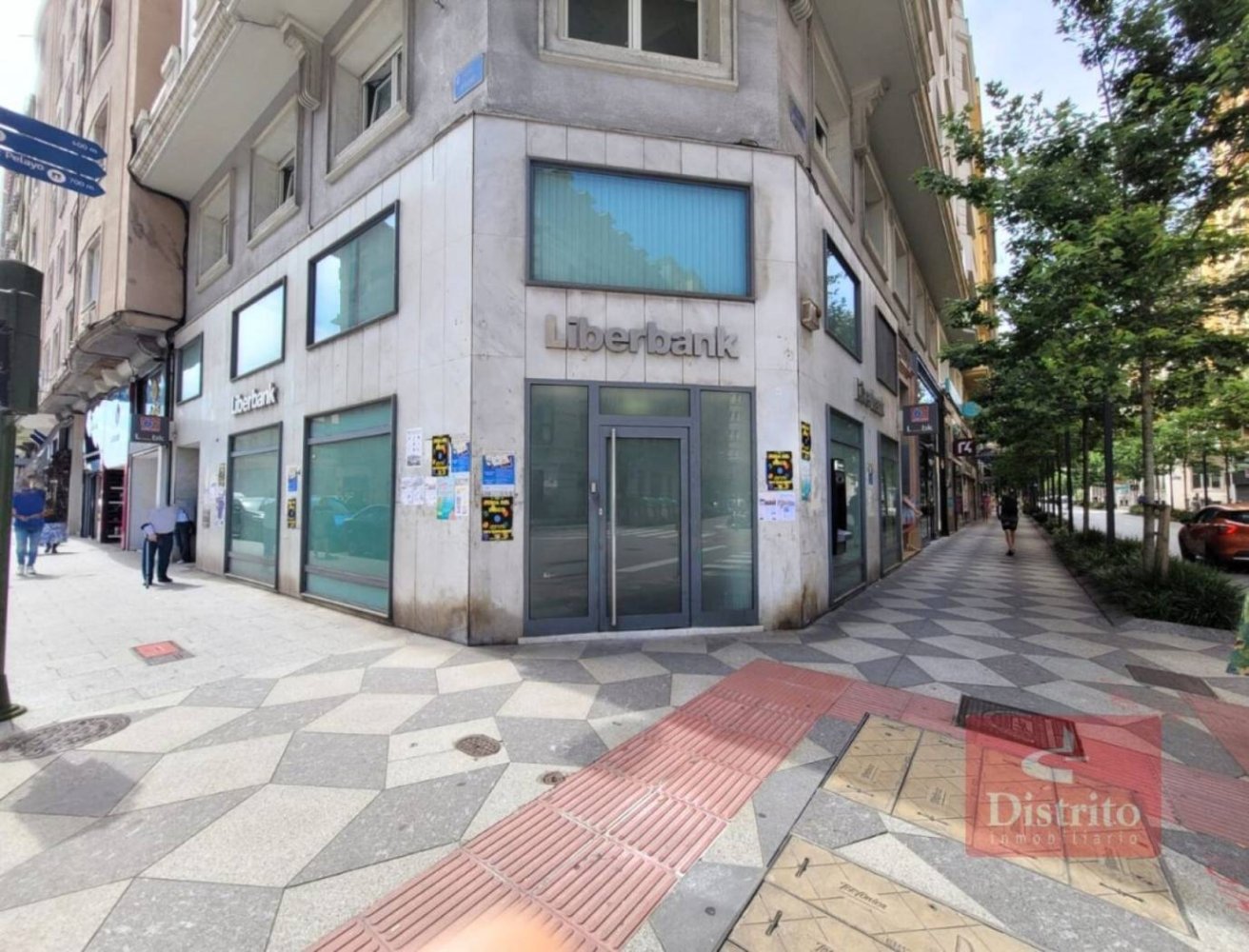 Propiedad comercial en Santander, Spain 337 m² No. 88992