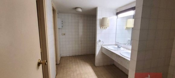 Propiedad comercial en Santander, Spain 337 m² No. 88992 13