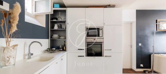 2 bedrooms Apartment in Paris, France No. 172831 9