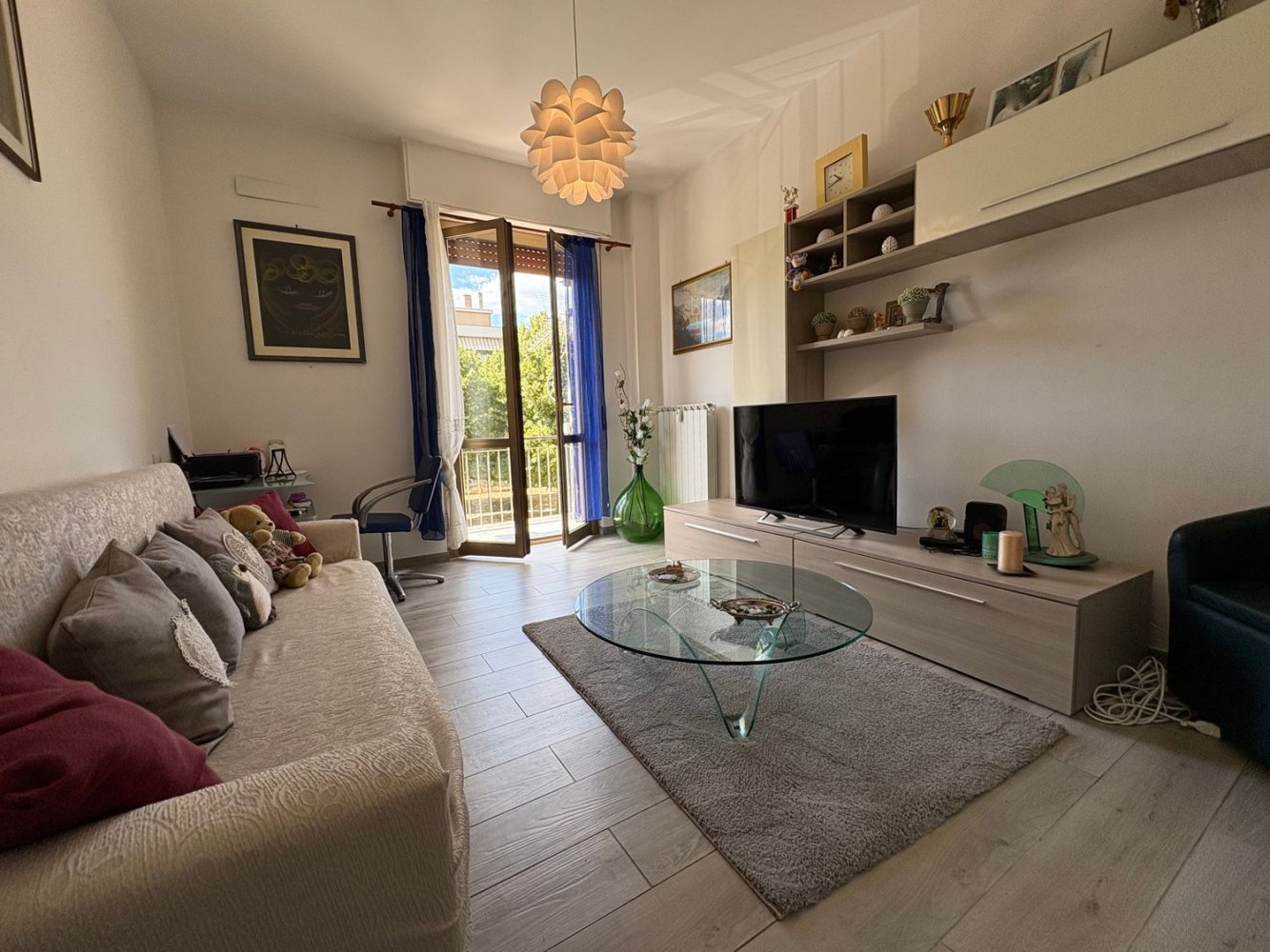 5 rooms Apartment in Arezzo, Italy No. 269448