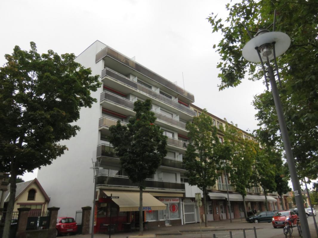 4-salle Appartement à Colmar, France No. 79578