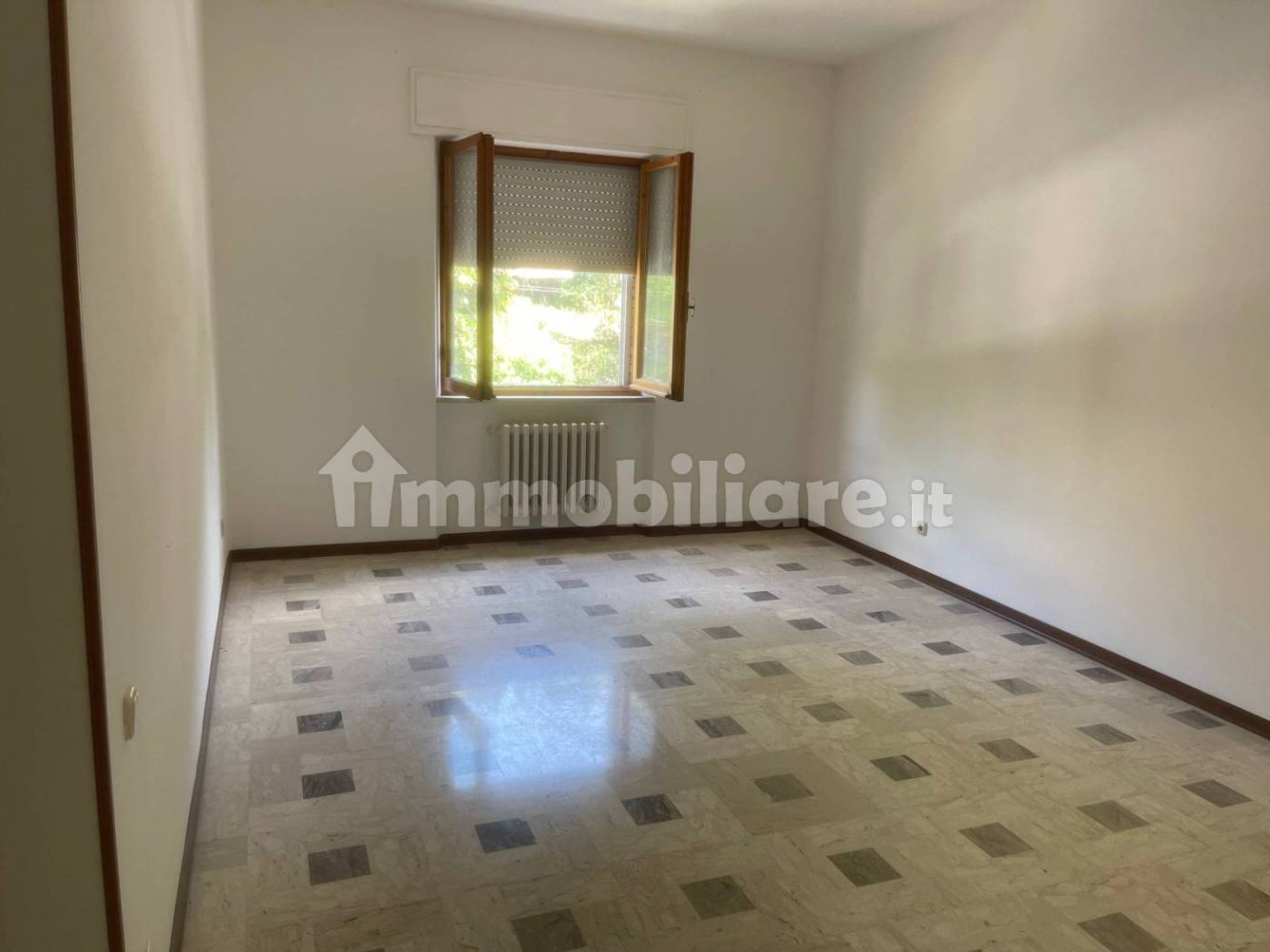 Квартира с 3 спальнями в Сассоферрато, Италия № 259379