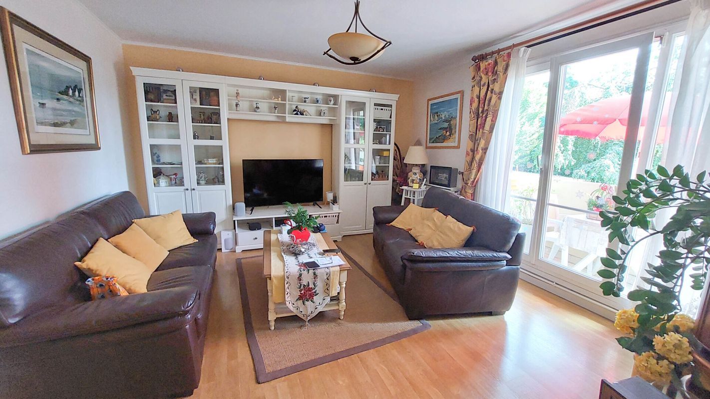 2 غرف نوم شقة في Gagny, France رقم 185698