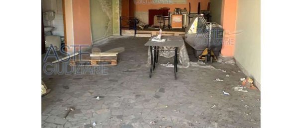 74m² Commercial property in Melito di Napoli, Italy No. 9486 2