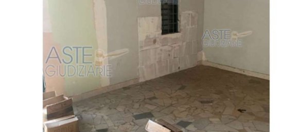 74m² Commercial property in Melito di Napoli, Italy No. 9486 4