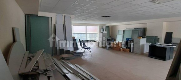 Офис с 1 комнатой в Сареццо, Италия № 7286 5