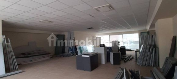 Офис с 1 комнатой в Сареццо, Италия № 7286 10