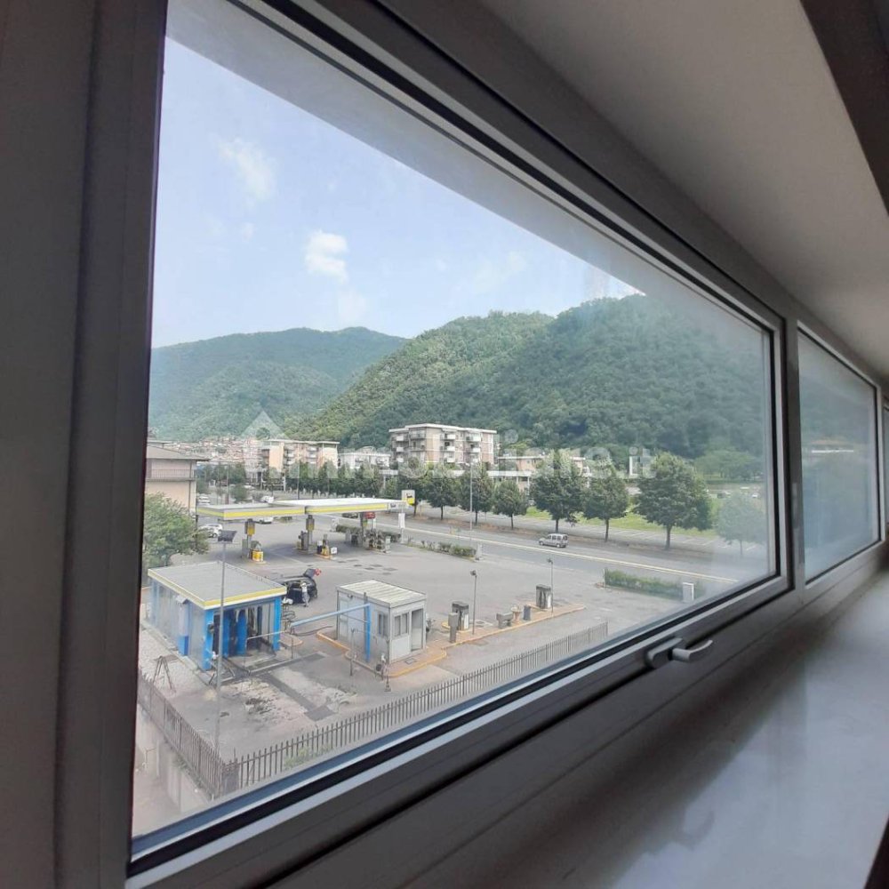 Офис с 1 комнатой в Сареццо, Италия № 7286