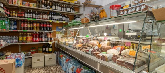 1 room Commercial property in Ivrea, Italy No. 297541 8