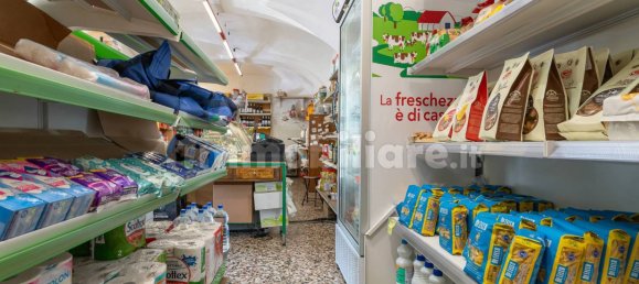 1 room Commercial property in Ivrea, Italy No. 297541 3