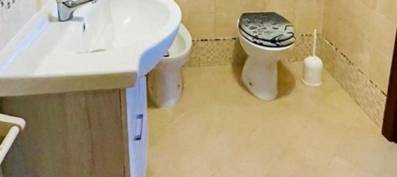 6 rooms House in Bracciano, Italy No. 11112 3