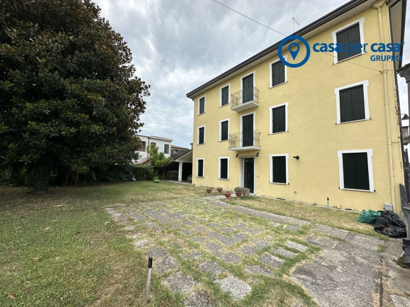 Вилла с 7 комнатами в Каварцере, Италия № 295194