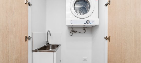 1 bedroom Apartment in Phillip, Australia No. 190 6