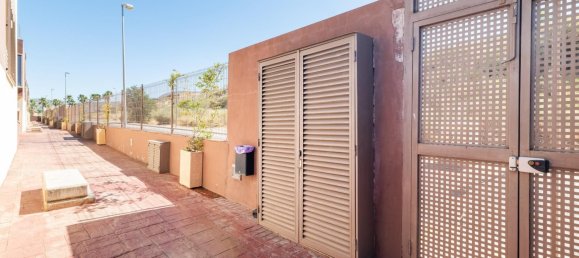 4 Schlafzimmer Stadthaus in Jun, Spain, Nr. 143124 2