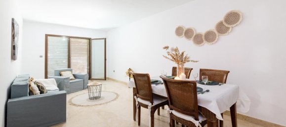 4 Schlafzimmer Stadthaus in Jun, Spain, Nr. 143124 8