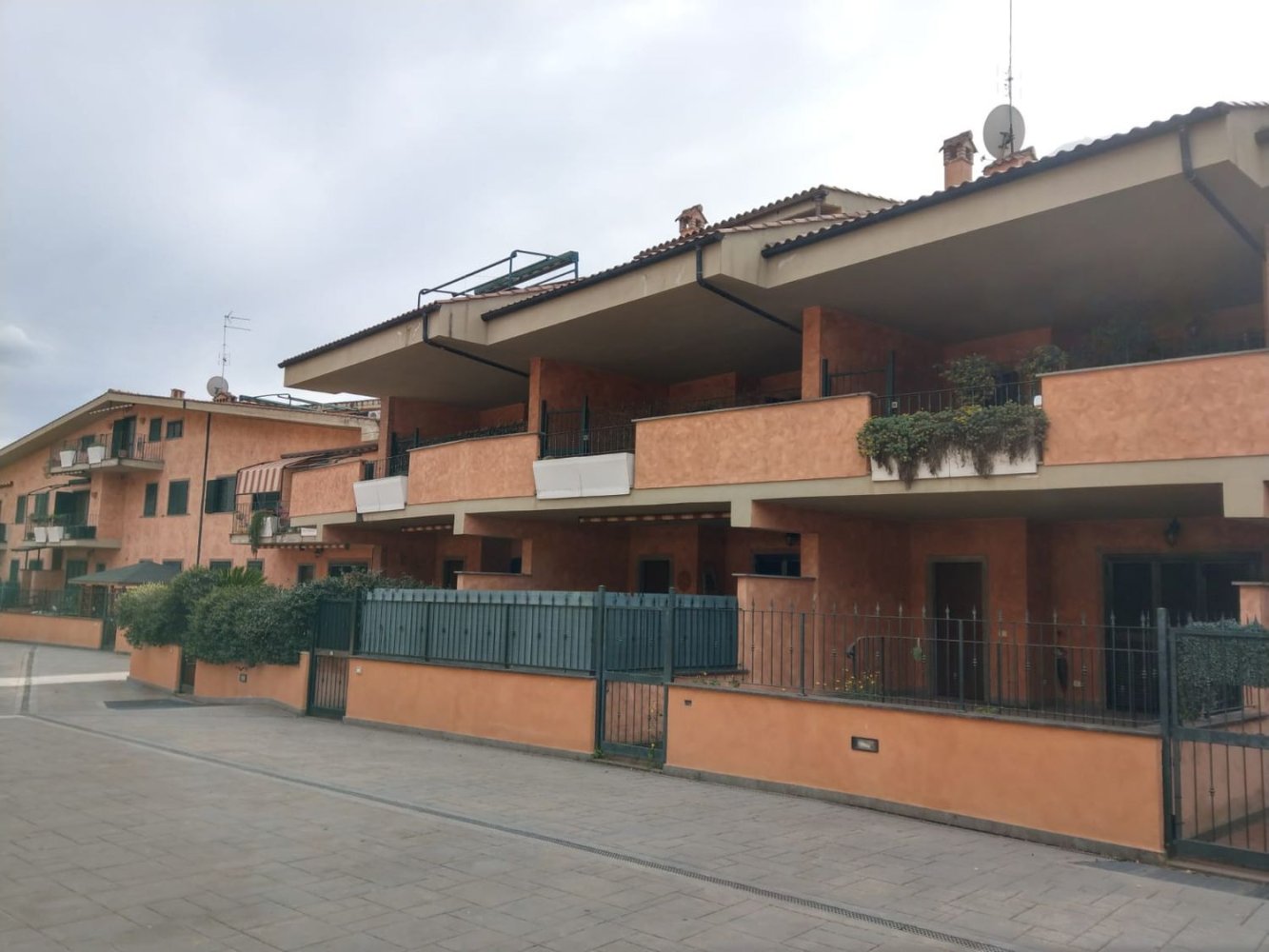 Casa de 3 habitaciónes en Guidonia Montecelio, Italy No. 256383