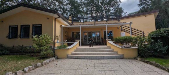 3 Schlafzimmer Villa in Sabaudia, Italy, Nr. 304890 3