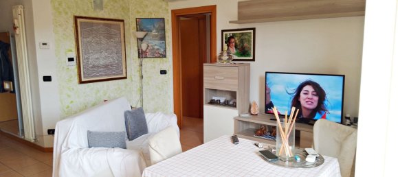 3 rooms Apartment in Morciano di Romagna, Italy No. 24849 3