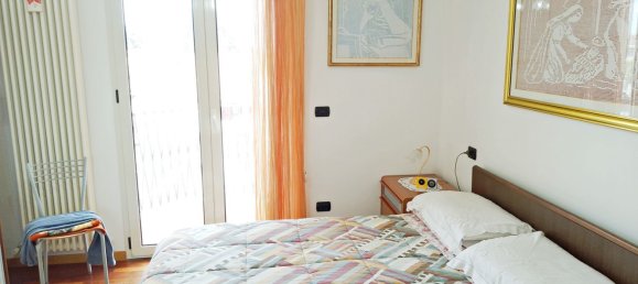 3 rooms Apartment in Morciano di Romagna, Italy No. 24849 8