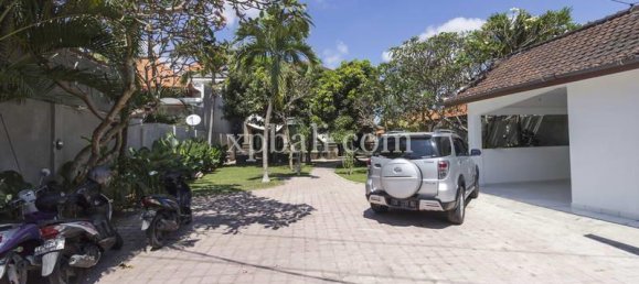 3 bedrooms Villa in Kerobokan, Indonesia No. 4241 3