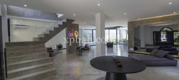 3 bedrooms Villa in Kerobokan, Indonesia No. 4241 2