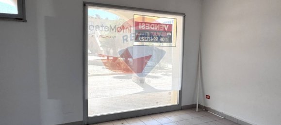2 rooms Commercial property in Rome, Italy No. 266440 18
