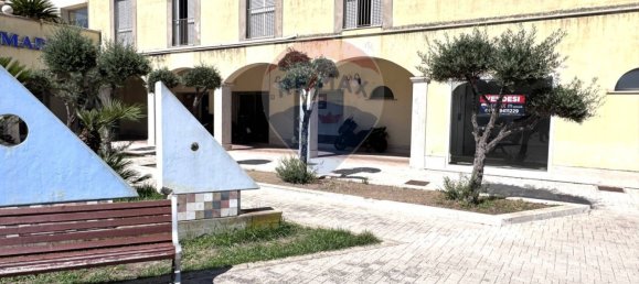 2 rooms Commercial property in Rome, Italy No. 266440 11