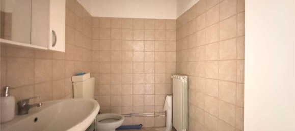 100m² Commercial property in Sesto Calende, Italy No. 336416 5