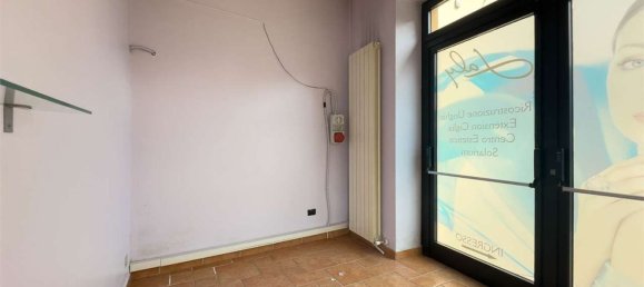 100m² Commercial property in Sesto Calende, Italy No. 336416 3