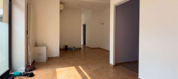 100m² Commercial property in Sesto Calende, Italy No. 336416 2