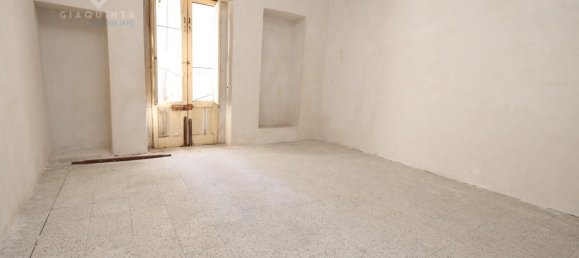 3-salle Maison à Palagonia, Italy No. 230983 6