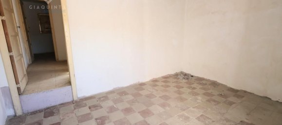 3-salle Maison à Palagonia, Italy No. 230983 20