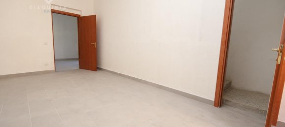 3-salle Maison à Palagonia, Italy No. 230983 16