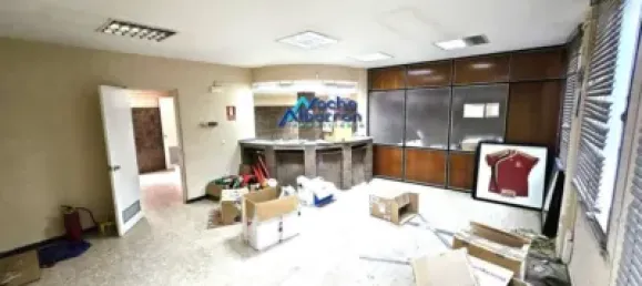 289m² Office in Badajoz, Spain No. 153918 3